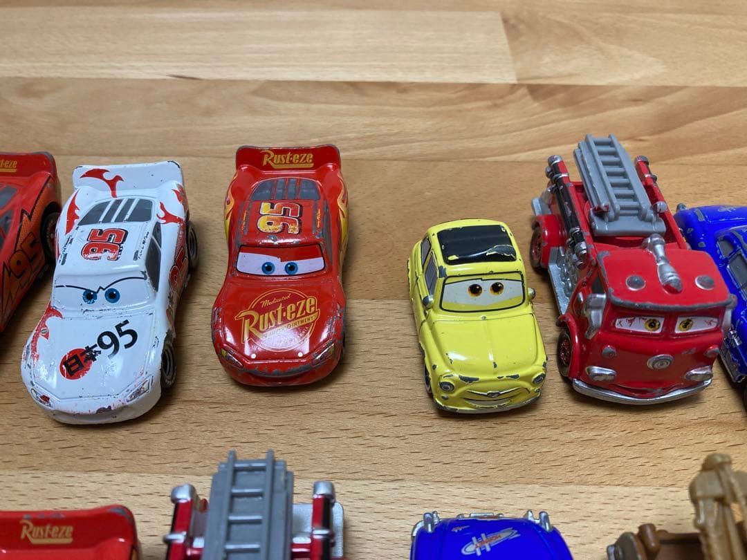 バラ売り可カーズトミカ34台まとめ売り