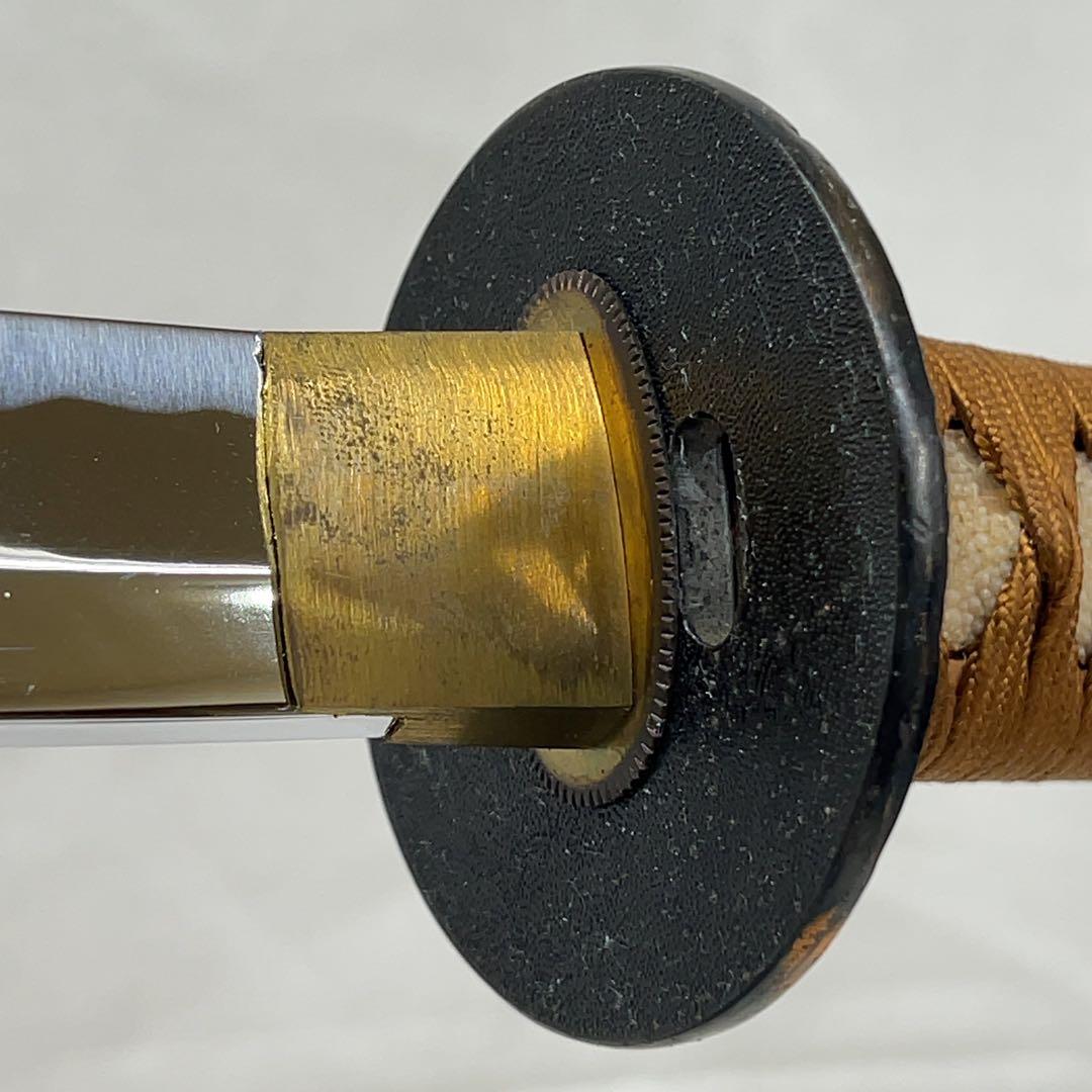 【模造刀】太刀 鉄鍔 風景 魚子地 図 全長99.0センチ 日本刀 白地 金梨地