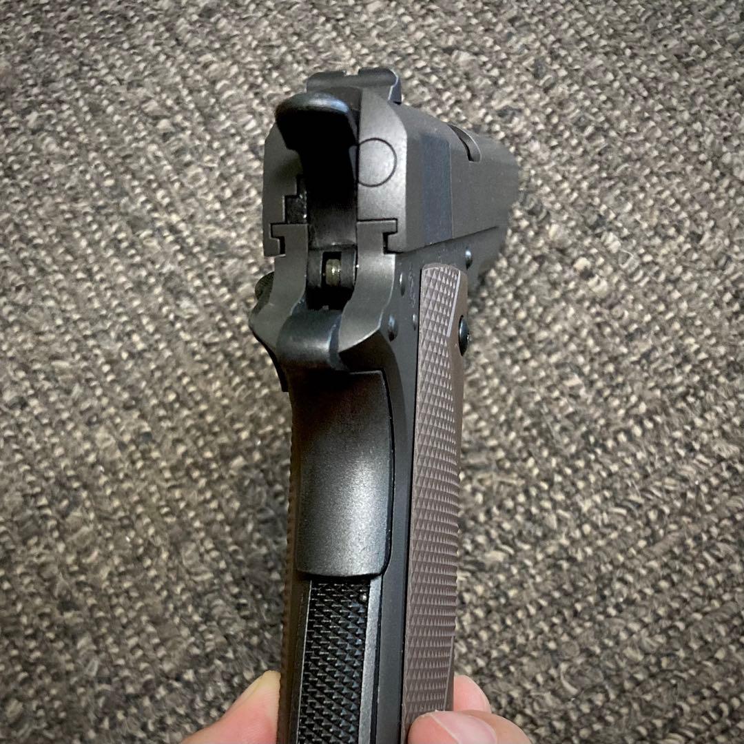 東京マルイ M1911A1 ガバメント(ガスブロ/ 18歳以上) グリップ変更