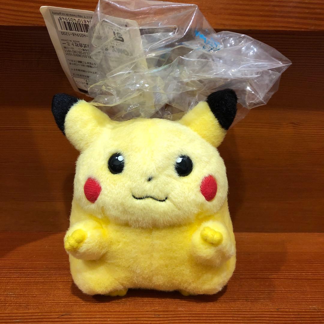 お腹を押すと鳴く TOMY ピカチュウ ぬいぐるみ 初期