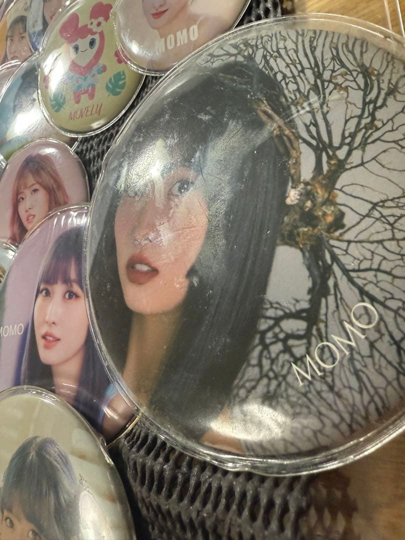 TWICE モモ 痛バ まとめ売り 缶バッジ misamo トレカ モブリー