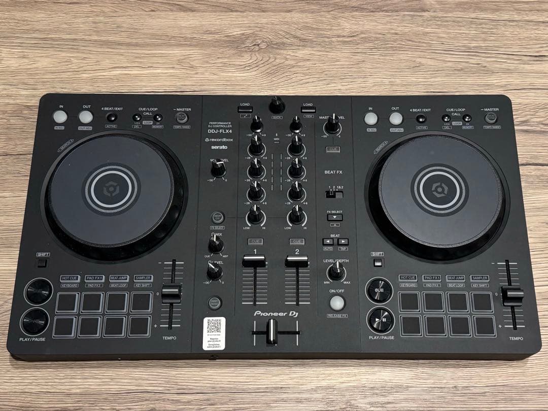 DDJ-FLX4 DJコントローラー DDJ-FLX4-W - マルチアプリ対応2ch DJコントローラー (White)