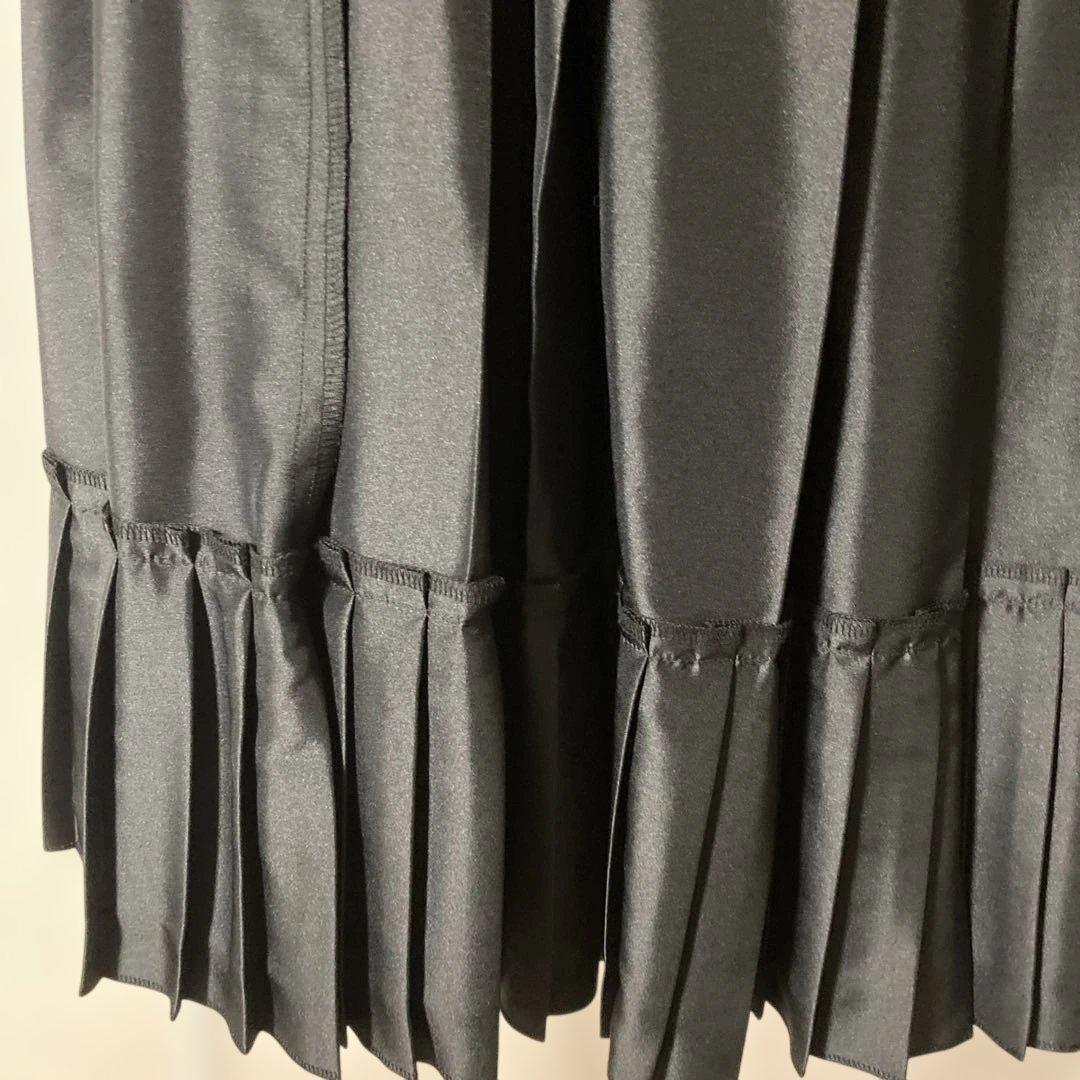 美品コムデギャルソンコムコム　上質サテンプリーツスカート