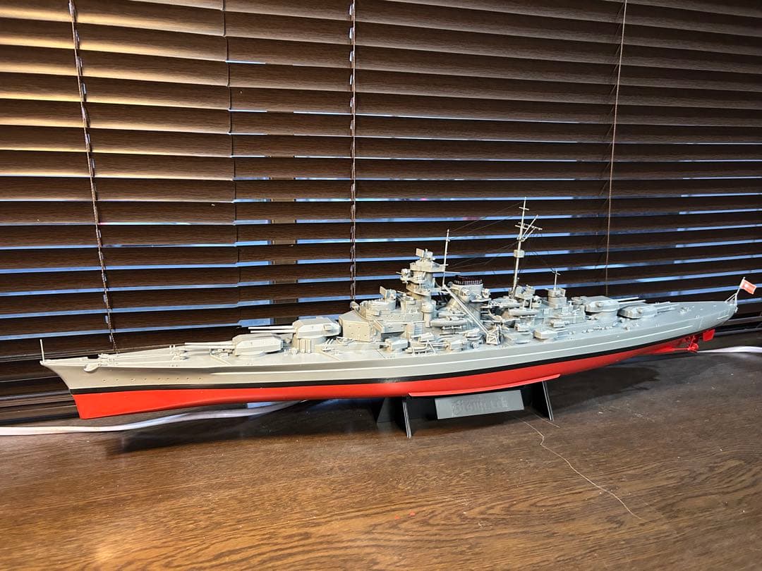 ビスマルク高速戦艦(フッドイギリス艦を一発撃沈)超精密加工800mm(完成品)
