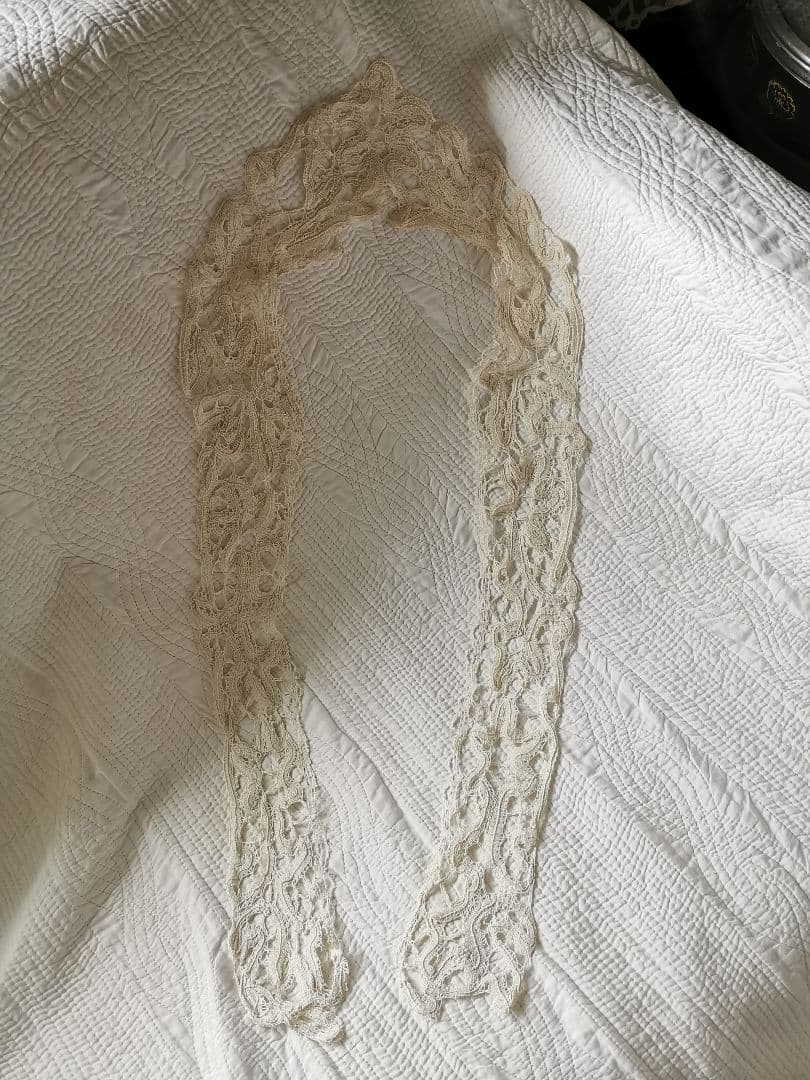 アンティーク ボビン編みリネンレース 艶と光沢のあるショール