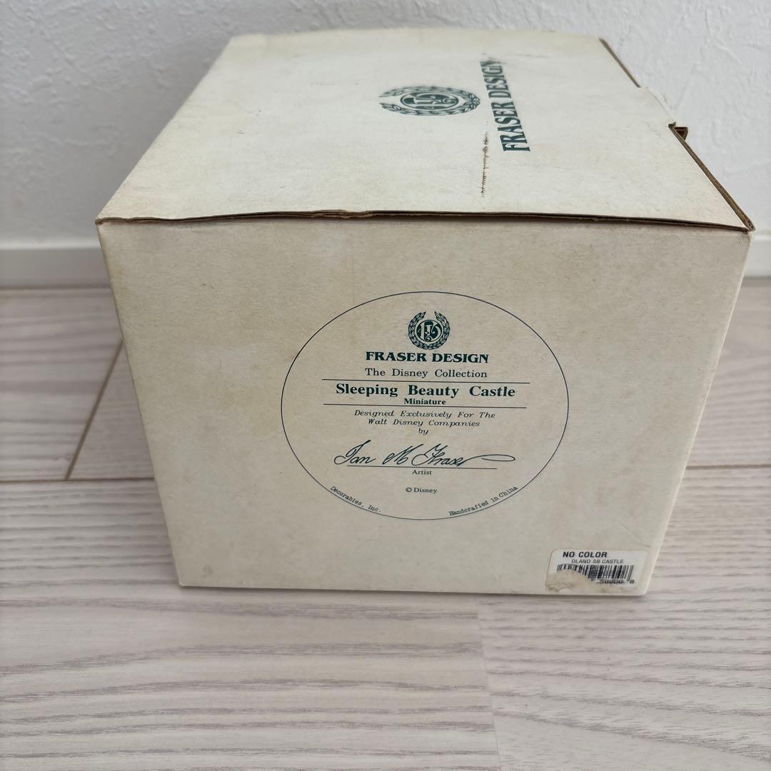 FRASERDESING 眠れる森の美女 ディズニー レトロ シンデレラ城モデル