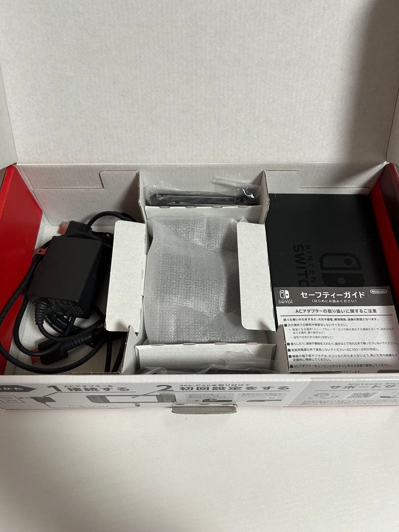 万*✨様 Nintendo Switch 本体　バッテリー問題あり