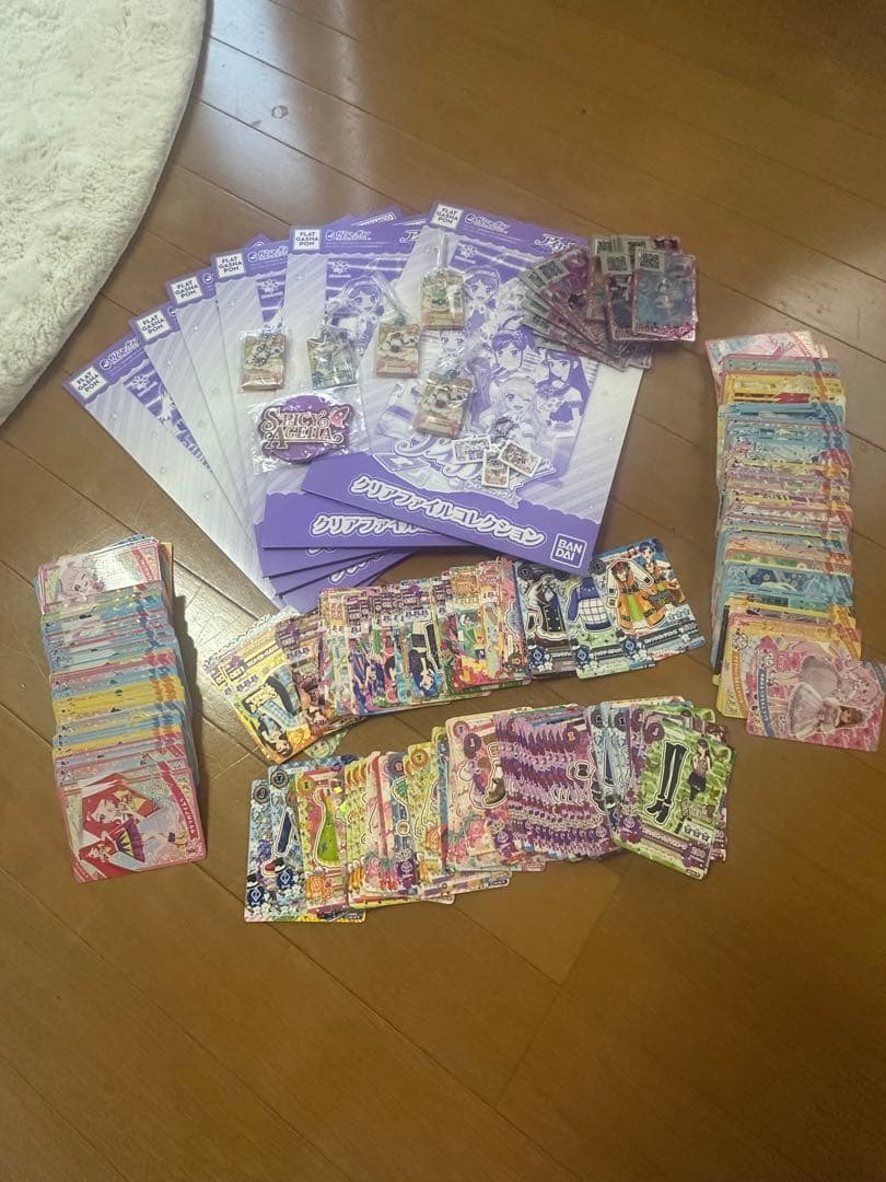 アイカツ(複数種類)、プリパラ、キラッとプリチャー カード 計142枚