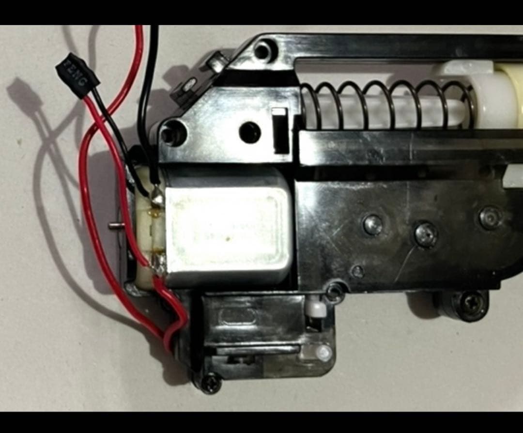 美品　東京マルイ　M4A1 カスタム品　金属ピニオン　SBD リチウム電池セット