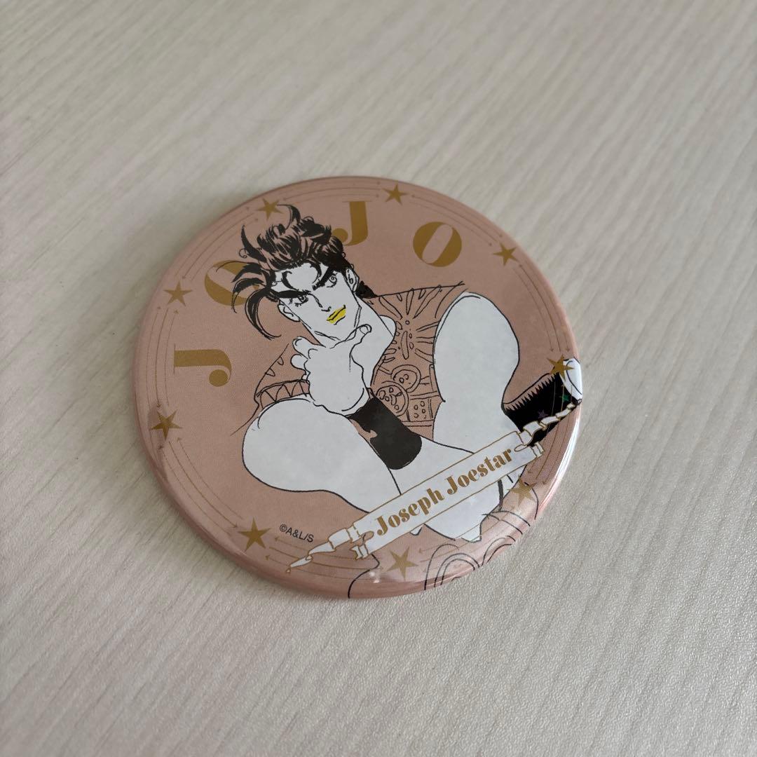 ジョジョ ジョセフ・ジョースター 缶バッジ - メルカリ