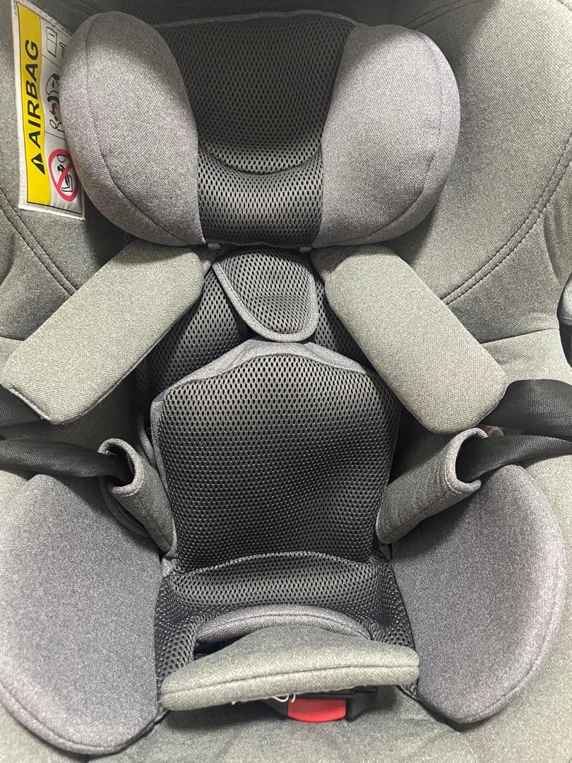 【なななななさん専用】チャイルドシート エールべべ　新生児〜4歳