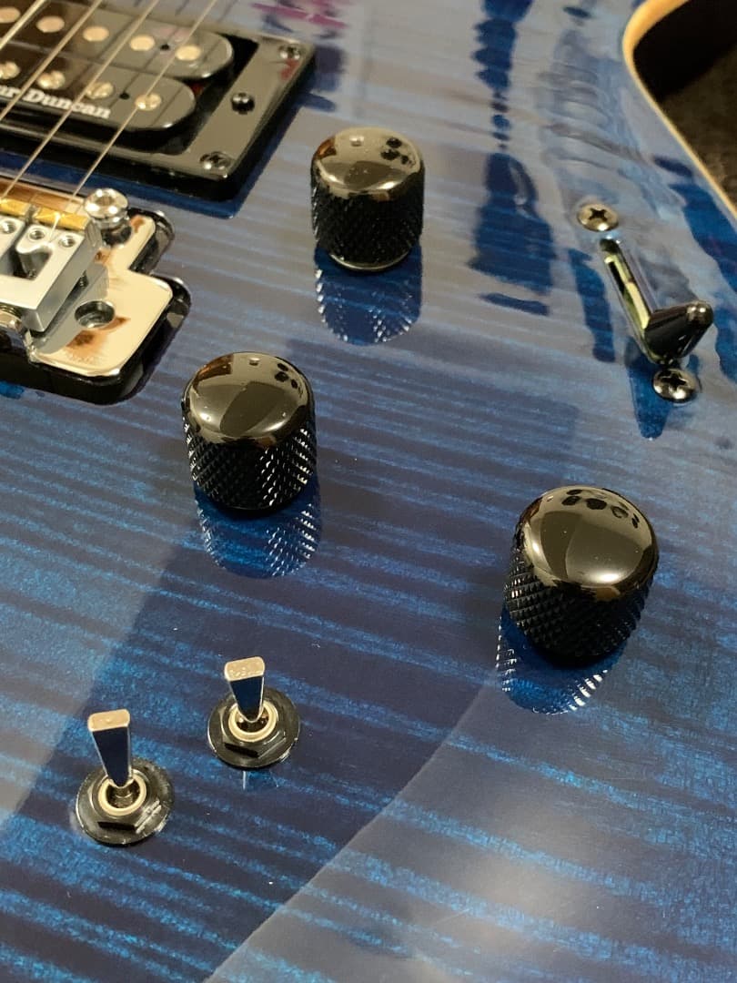 ギター GODIN LGXT Trans Blue Flame AAA SF