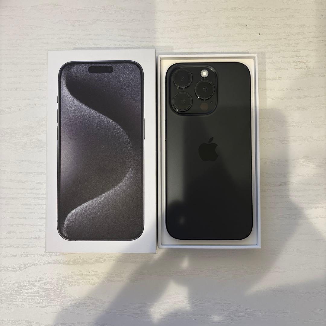 iPhone15 ブラック 256GB SIMフリー 美品