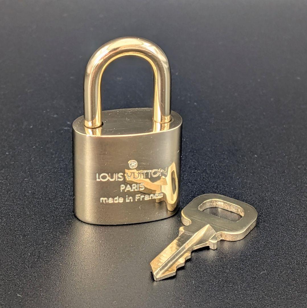 極美品 ルイヴィトン カデナ パドロック 南京錠 トップ ゴールド 322番