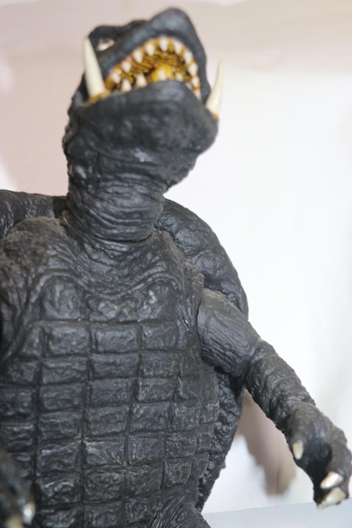 貴重昭和版　ガメラ（大映映画）の大型フィギャー　全高：約２７㎝　完成品　中古品