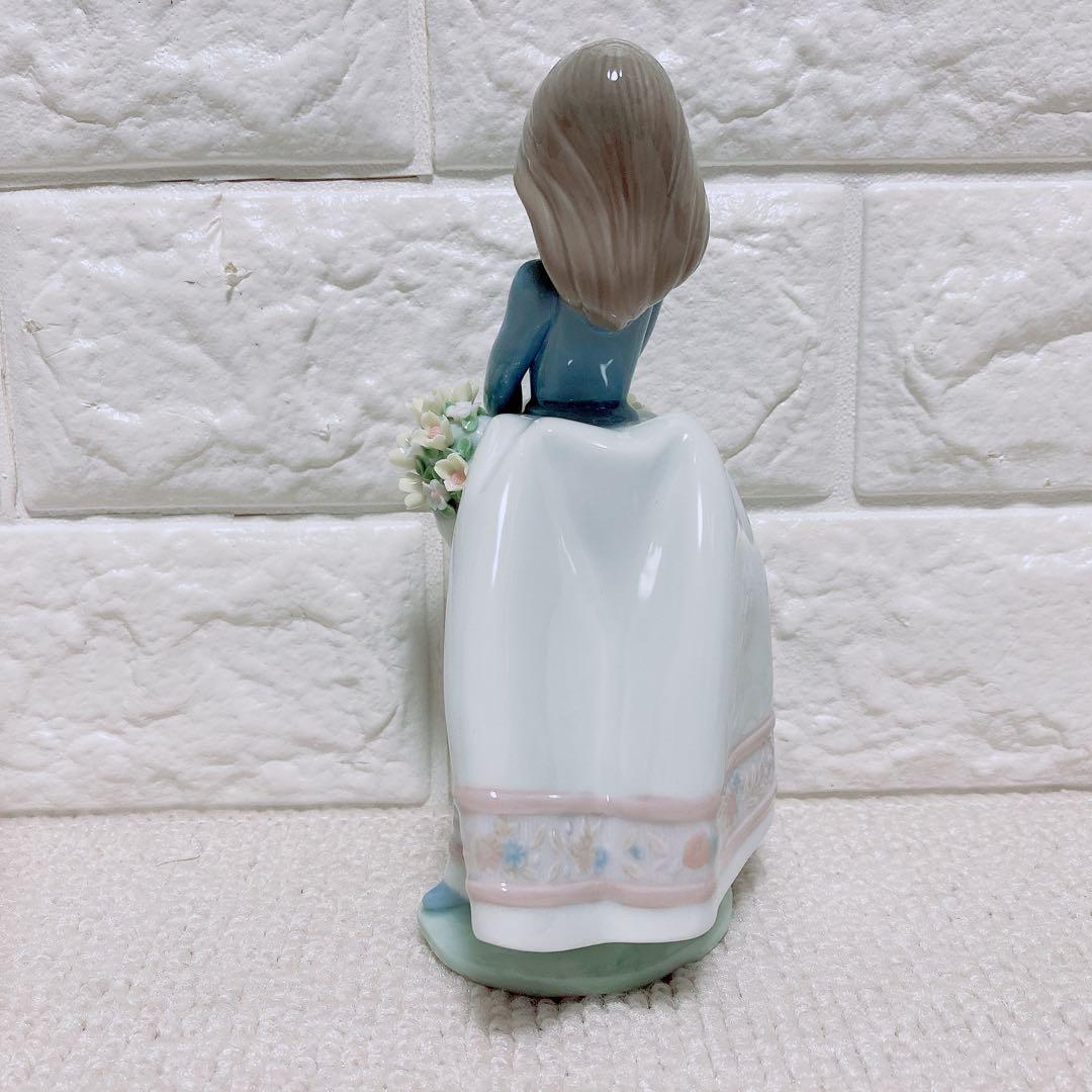 リヤドロ 5467 五月の花 フィギュリン 置物 陶器人形 女の子 5月