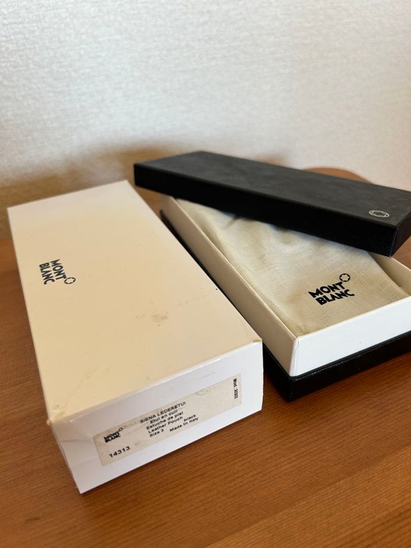 【未使用】MONTBLANC 14313 レザー　ペンポーチ　3本用 ブラック