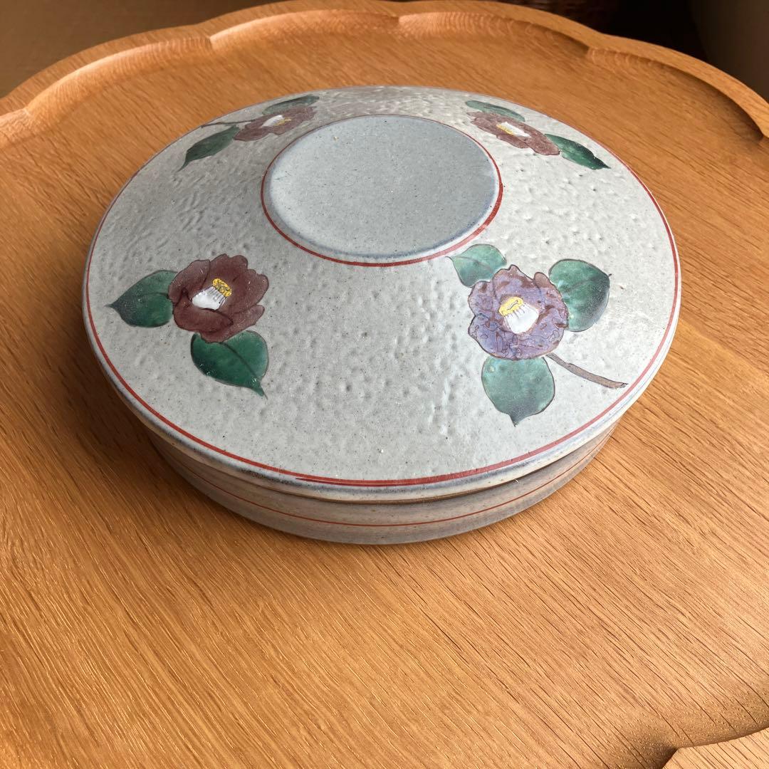 菓子鉢　椿模様　蓋付き菓子鉢　益子焼　作家物　菓子器　じきろう 菓子鉢 椿模様 蓋付き菓子鉢 益子焼 作家物 菓子器 じきろう Amazon.co