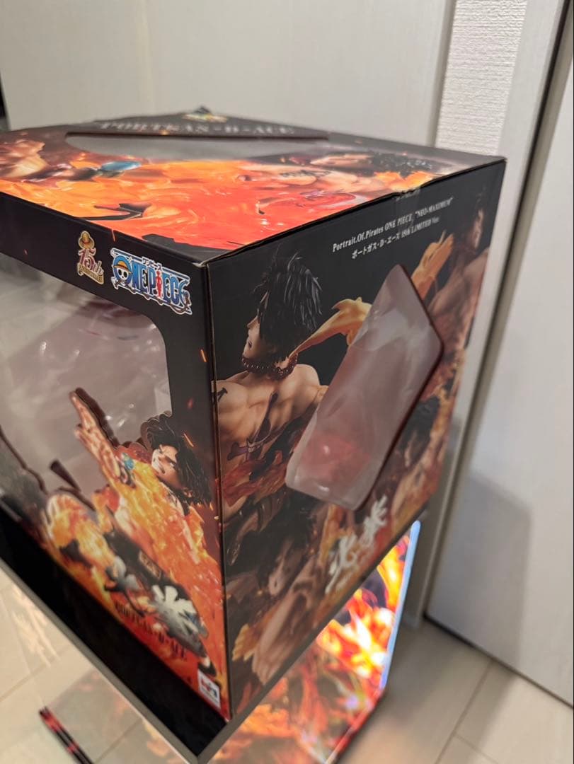 POP MAXIMUM ワンピース フィギュア エース 火拳 LEDケース付き