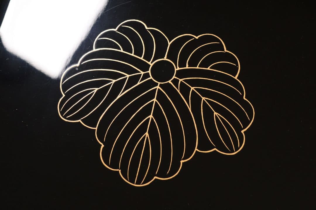 輪島塗 久保田春光堂 蔦家紋 四段重 重台 金蒔絵 黒塗 木製 重箱【MA673