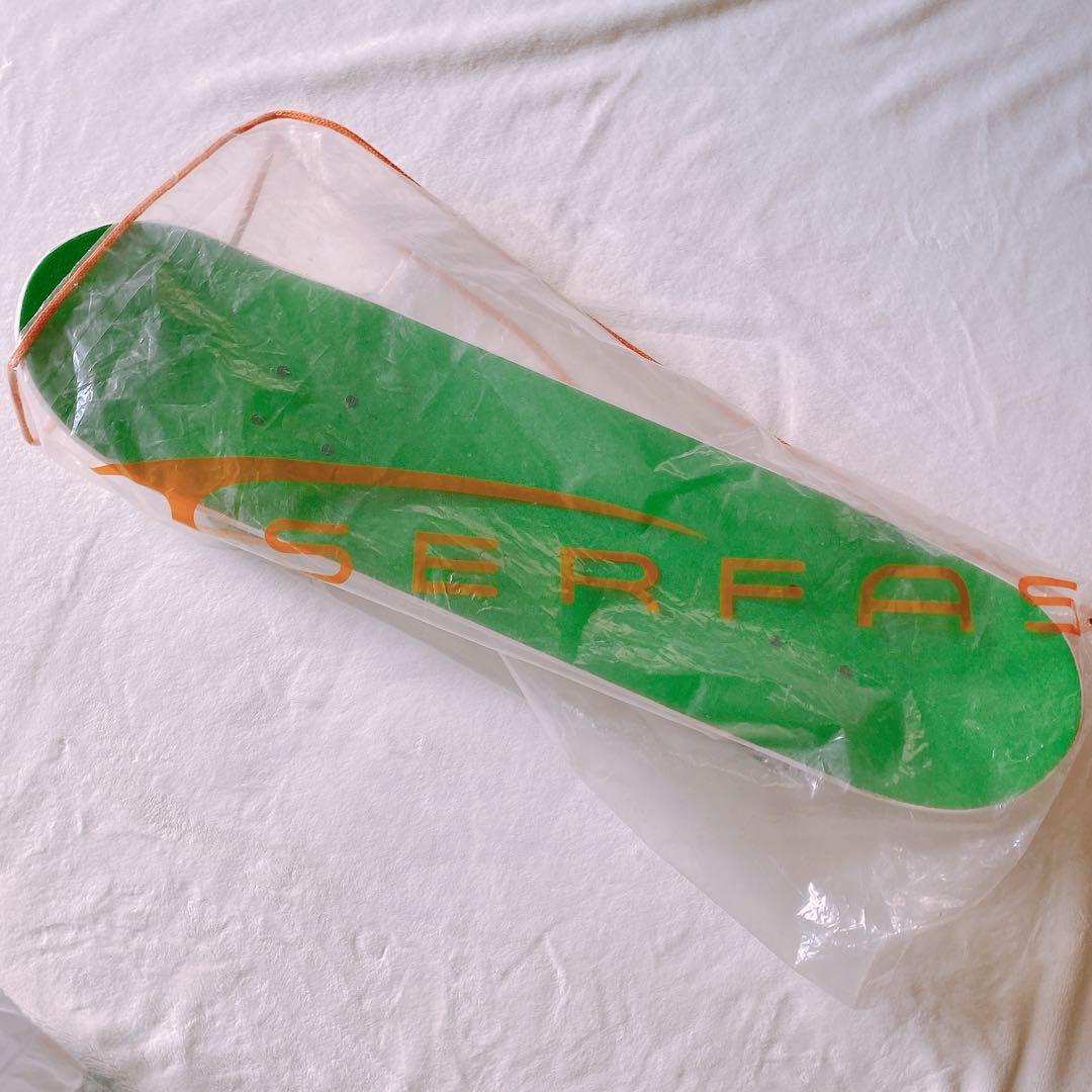 デッキがグリーンのお洒落スケートボード　パンダenjoi エンジョイ