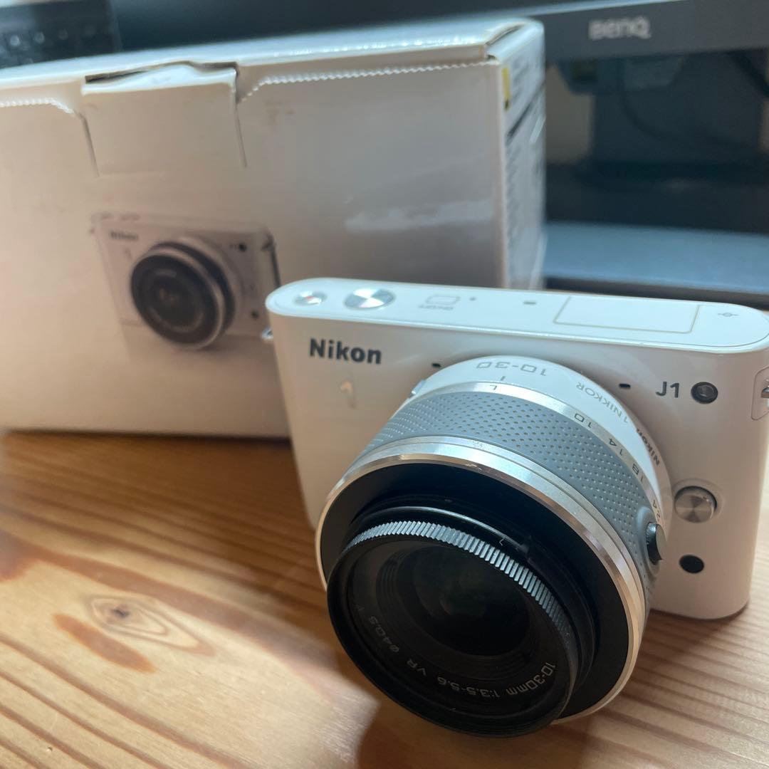 Nikon 1 J1 ホワイト ミラーレス一眼カメラレンズ-【極美品・Gカード