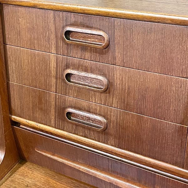 HY北欧ビンテージ家具　ライティングビューロー　チェストドレッサー　タンス