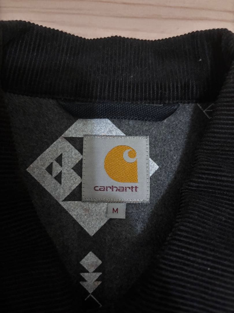 Carhartt 黒 ボタン付きジャケット