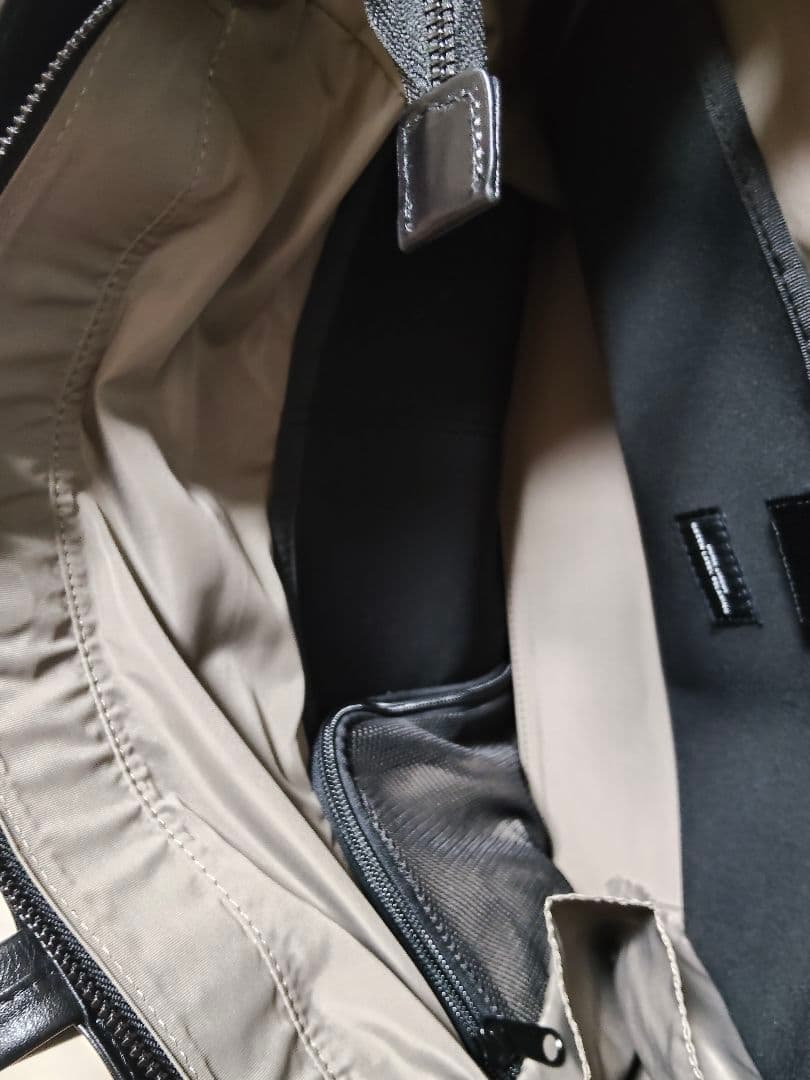 【週末値下】グリーンレーベルリラクシング　黒A4トートバッグ　ビジネスバッグ