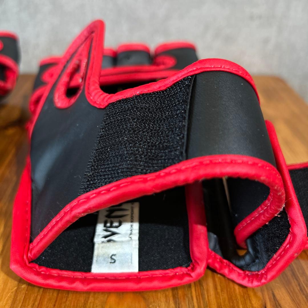 ト*シ様 朝倉未来直筆サイン入り Venum DEEP オープンフィンガーグロー