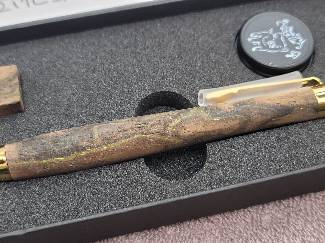 新品　こぶた工房　黒柿孔雀杢　極上　シャープペンシル0.5ミリ