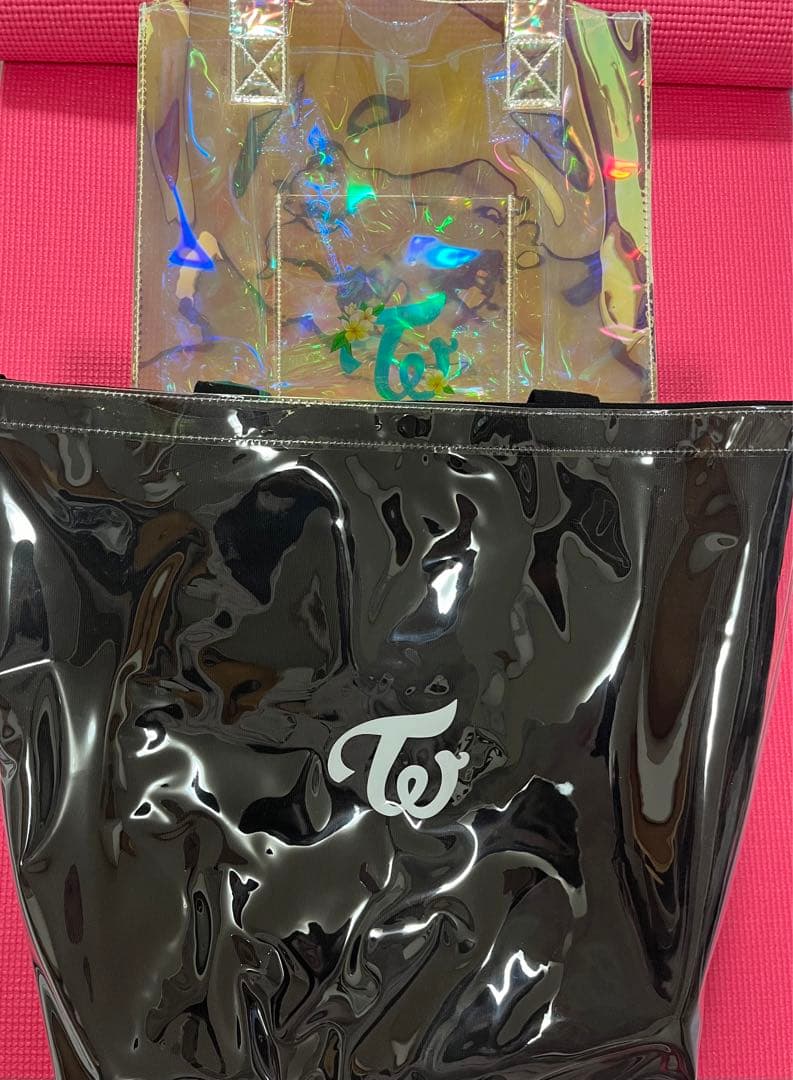 TWICE カバン バッグ TWICE♪モモさん着用**onitsuka tiger** 3WAYバッグL (onitsuka tiger