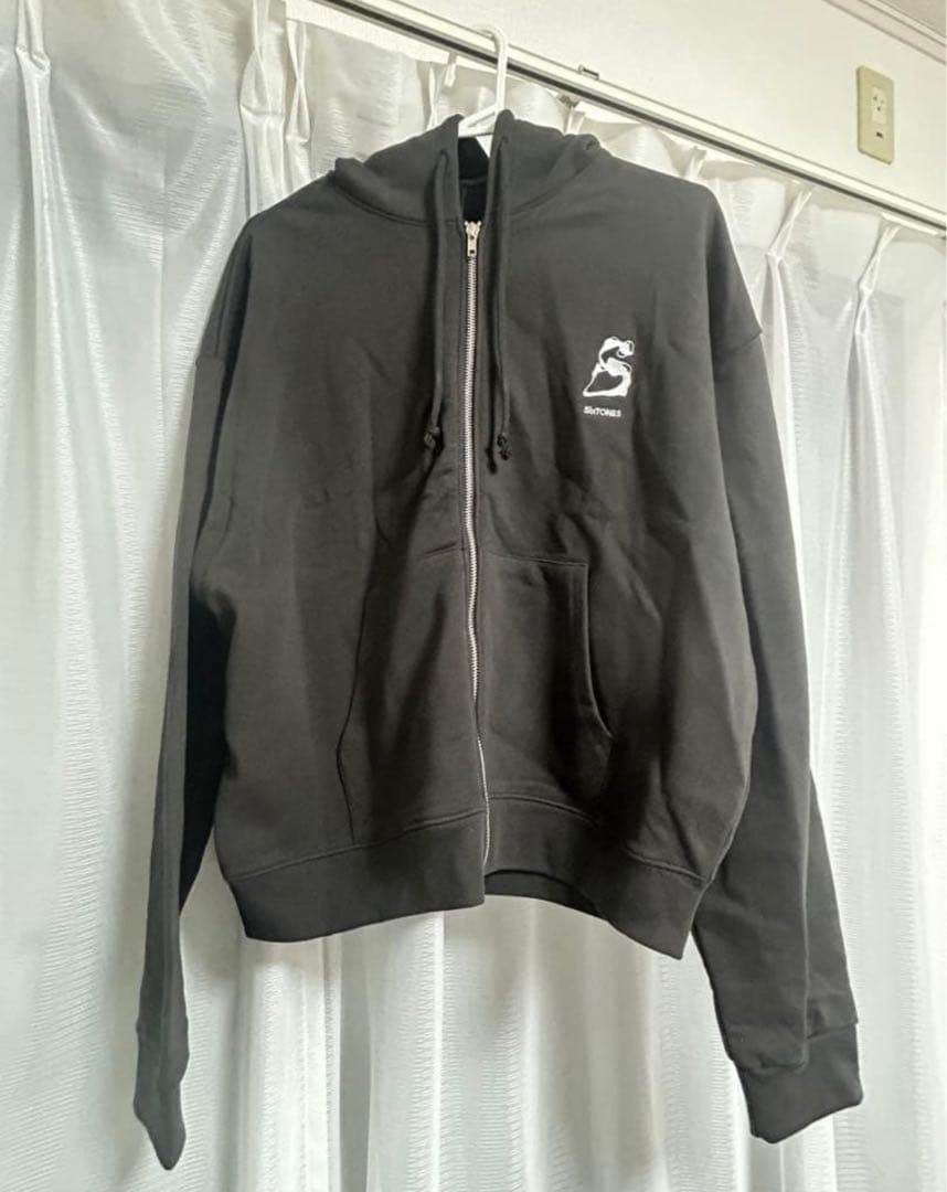 MILESixTONES パーカー SixTONES - メルカリ