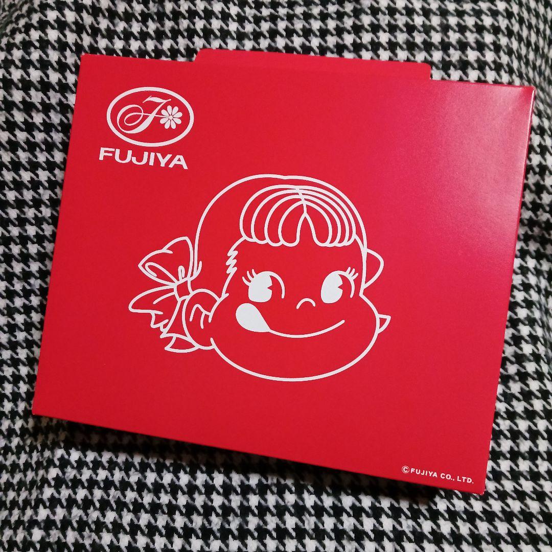 FUJIYA 赤い箱 キャラクターイラスト - メルカリ