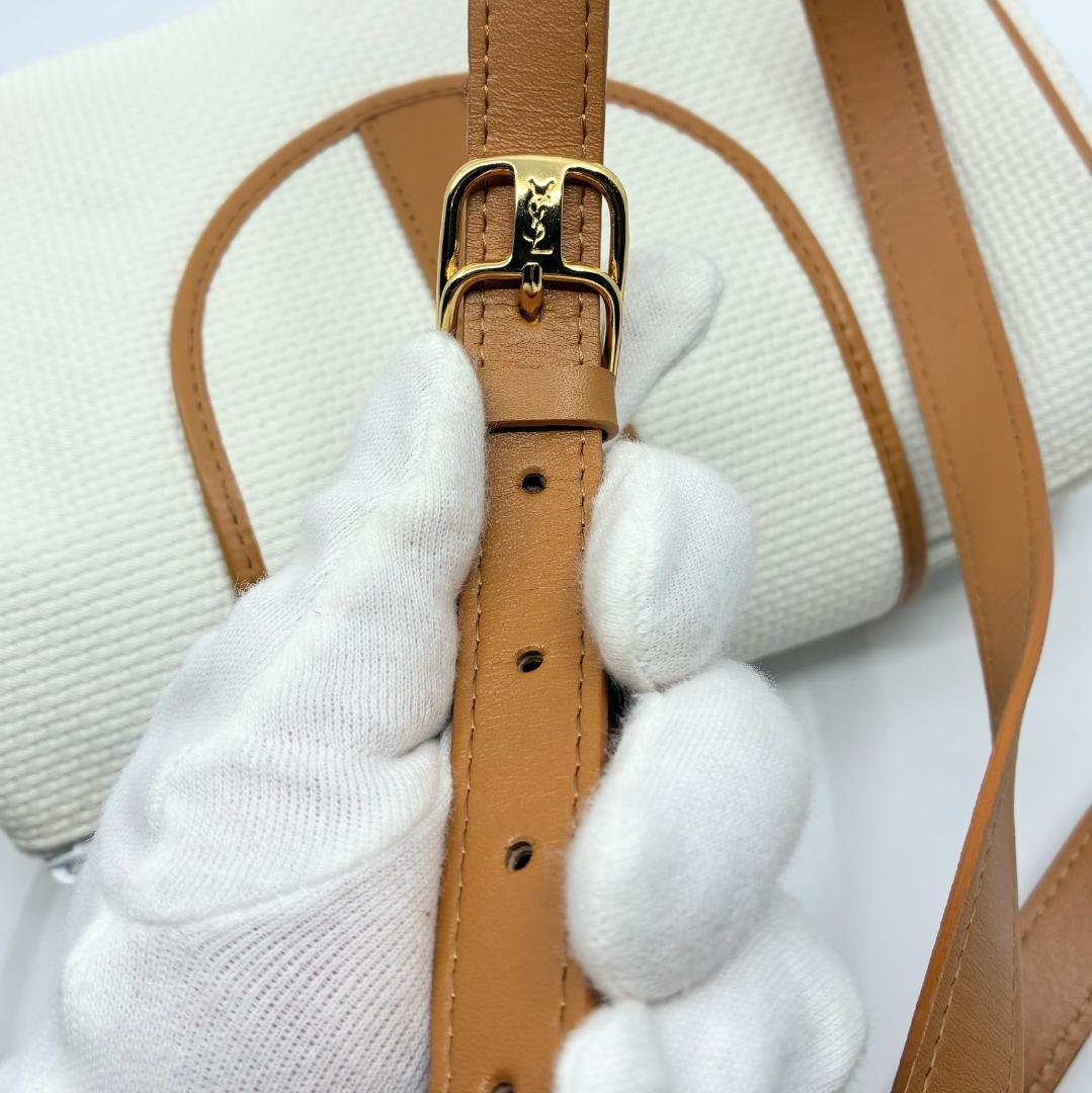 YSL イヴ・サンローラン 白 ホワイト ショルダーバッグ A1356A4