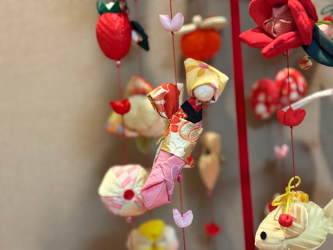 R・オーダー追加分作成中。豪華つるし雛No.177・ひな祭り・桃の節句