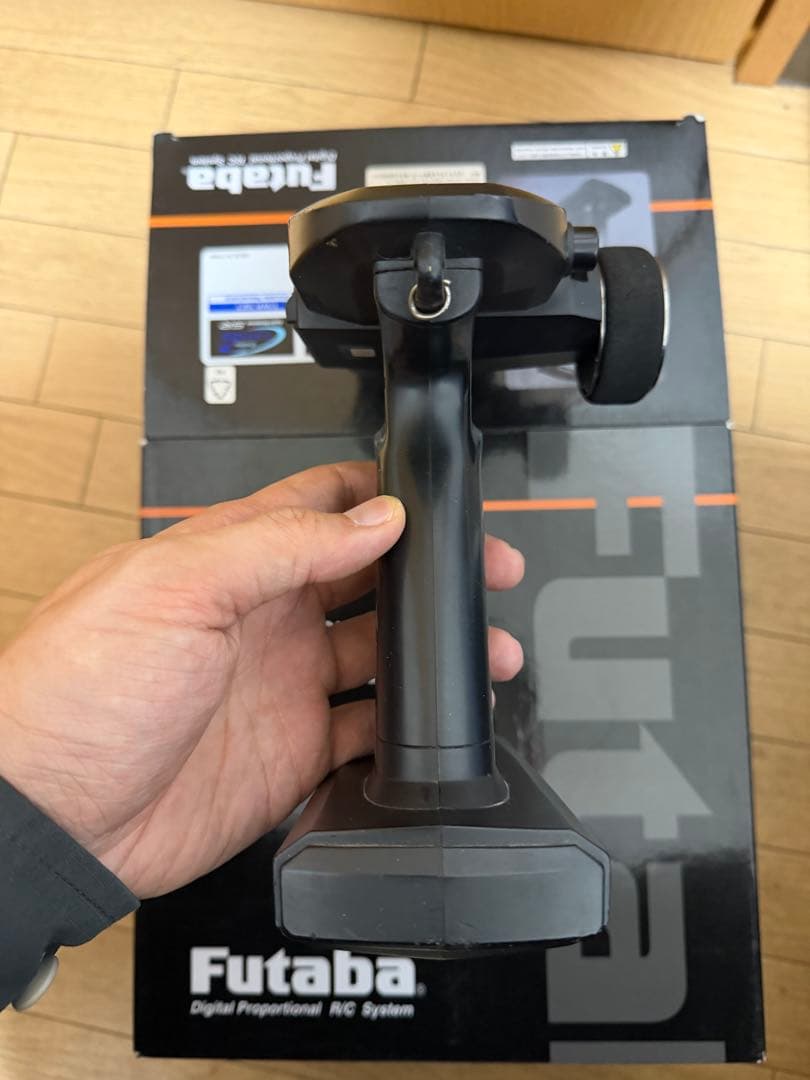 現状品Futaba T4PM Plus ラジコン送信機