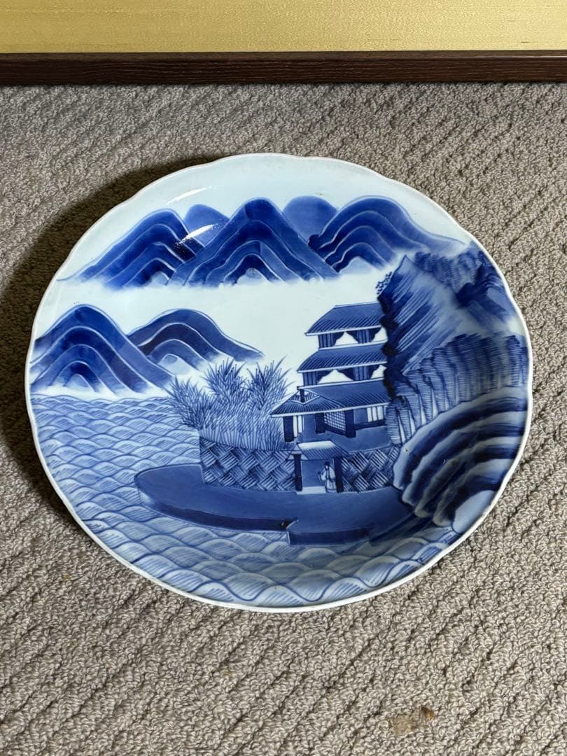 古伊万里染付山水図皿 江戸時代中期 太明成化年製 陶器 骨董品 藍色 時代物 古伊万里 染付 山水舟風景画 太明成化年製文 菱形変形皿 - 生活骨董と