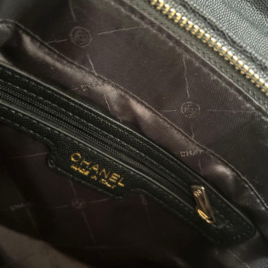 ブラックショルダーバッグ　ノベルティ　CHANEL