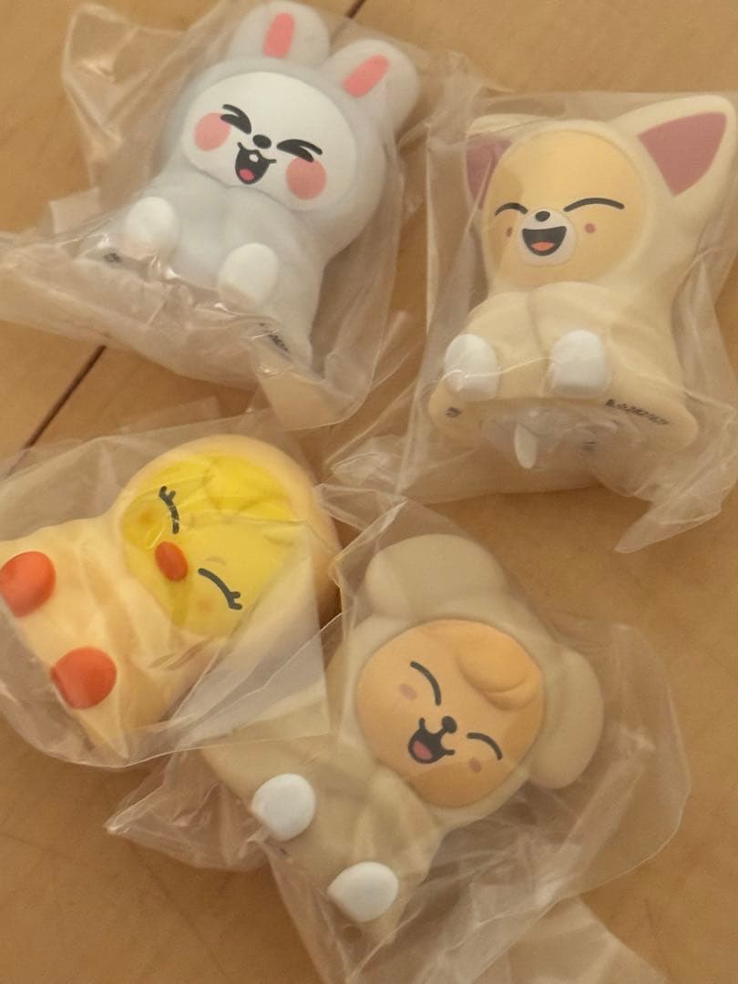 SKZOO ガチャ ライトマスコット リノ フィリックス アイエン スンミン