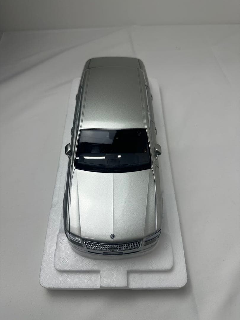 【極美品】LCD 1/18トヨタセンチュリーシルバー ダイキャスト フル開閉完品