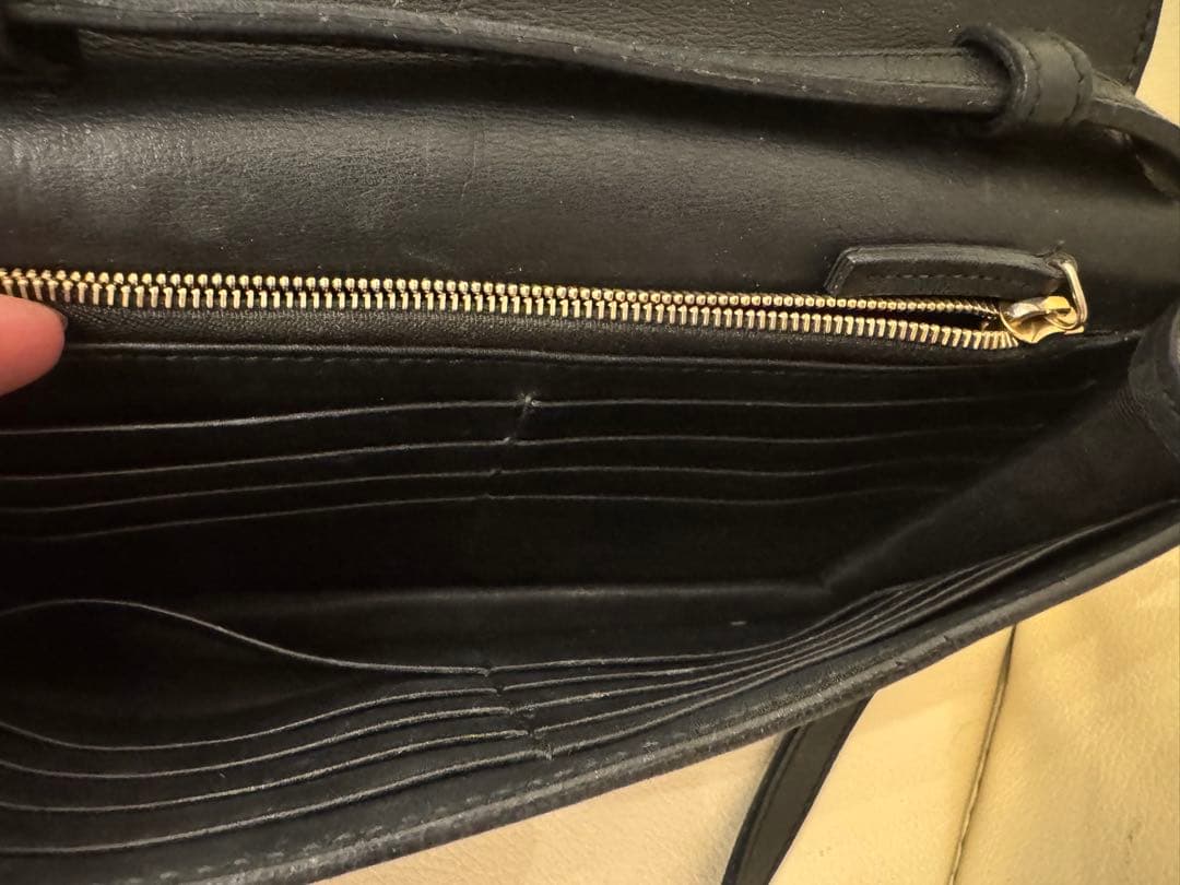 Gucci レザー ショルダーバッグ