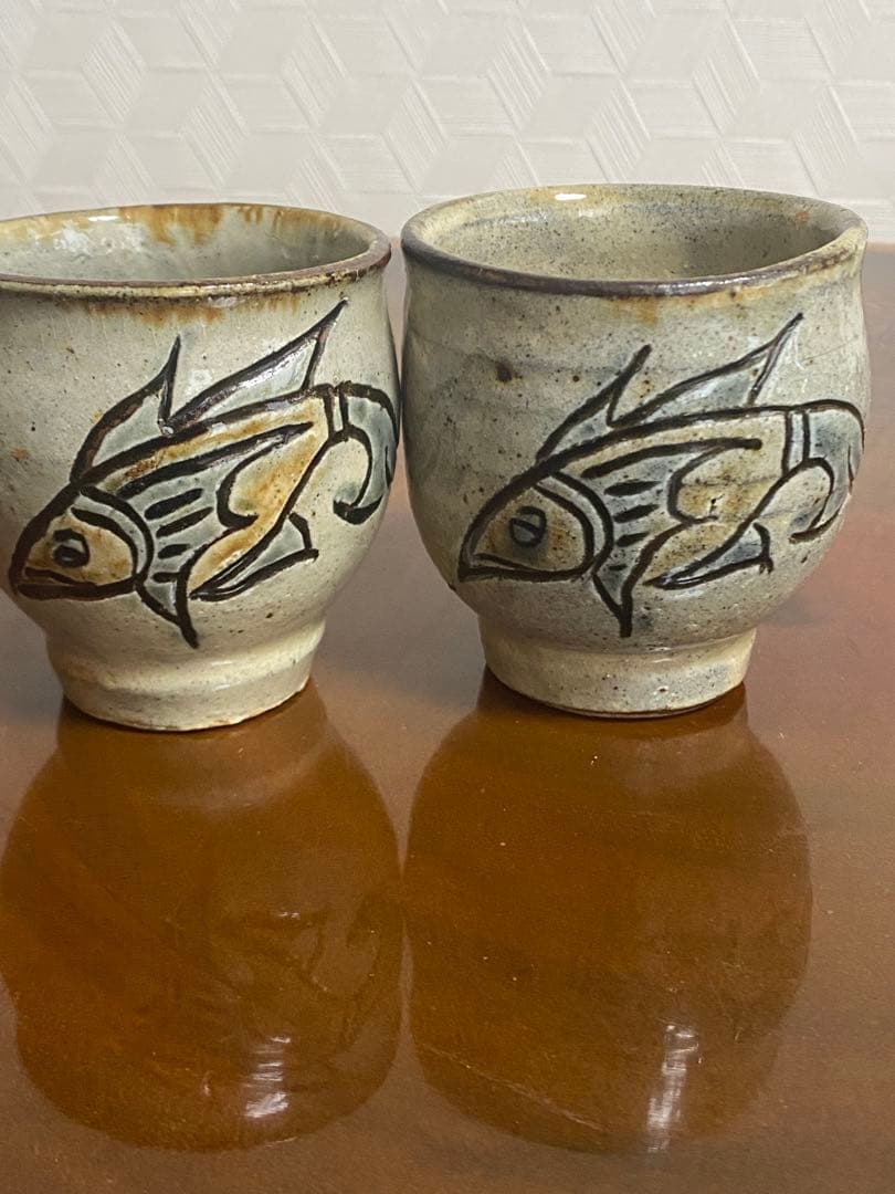 最終値下 金城次郎 壺屋焼 魚文湯呑 2個セット コップ マグカップ 沖縄