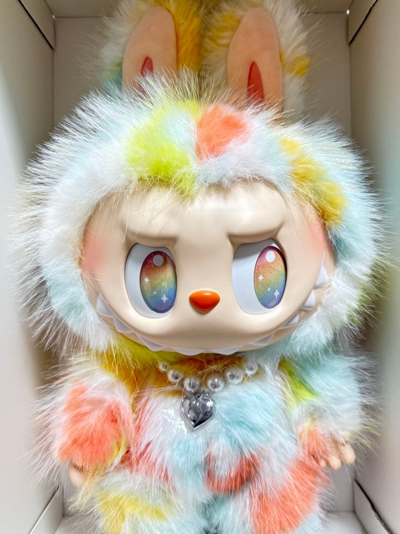 ザ モンスターズ ビッグ エナジー カラフルウサギ型ぬいぐるみ