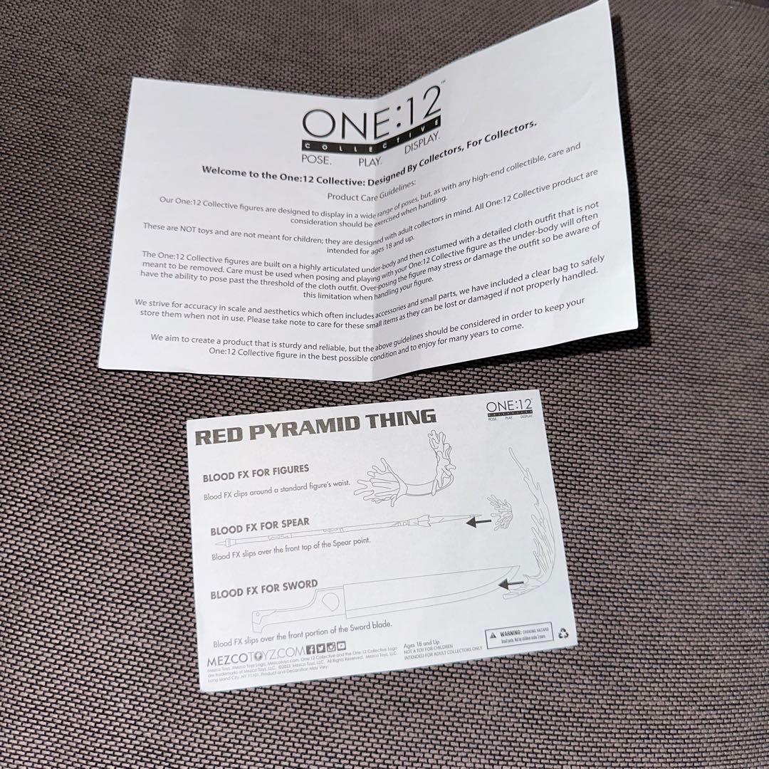 mezco one12 メズコ　ワン12 レッドピラミッドシング