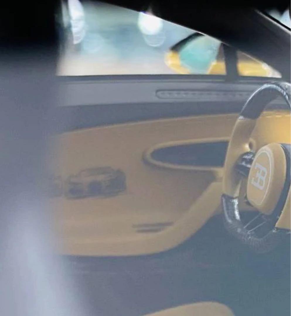 入手困難 HH モデル 1/18 ブガッティ シロン ゴールデンエラ ミニカー