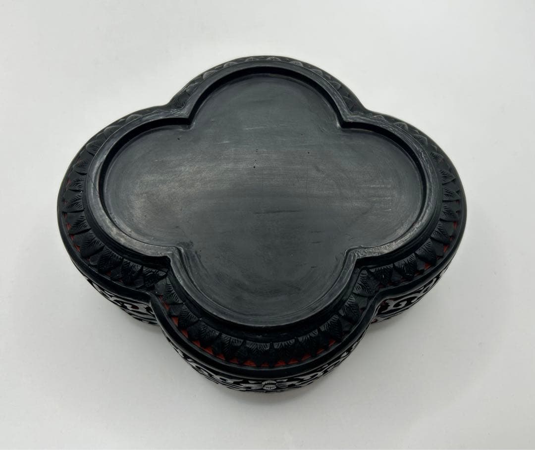中国　堆黒　牡丹紋菱型蓋紋　送料込み0823