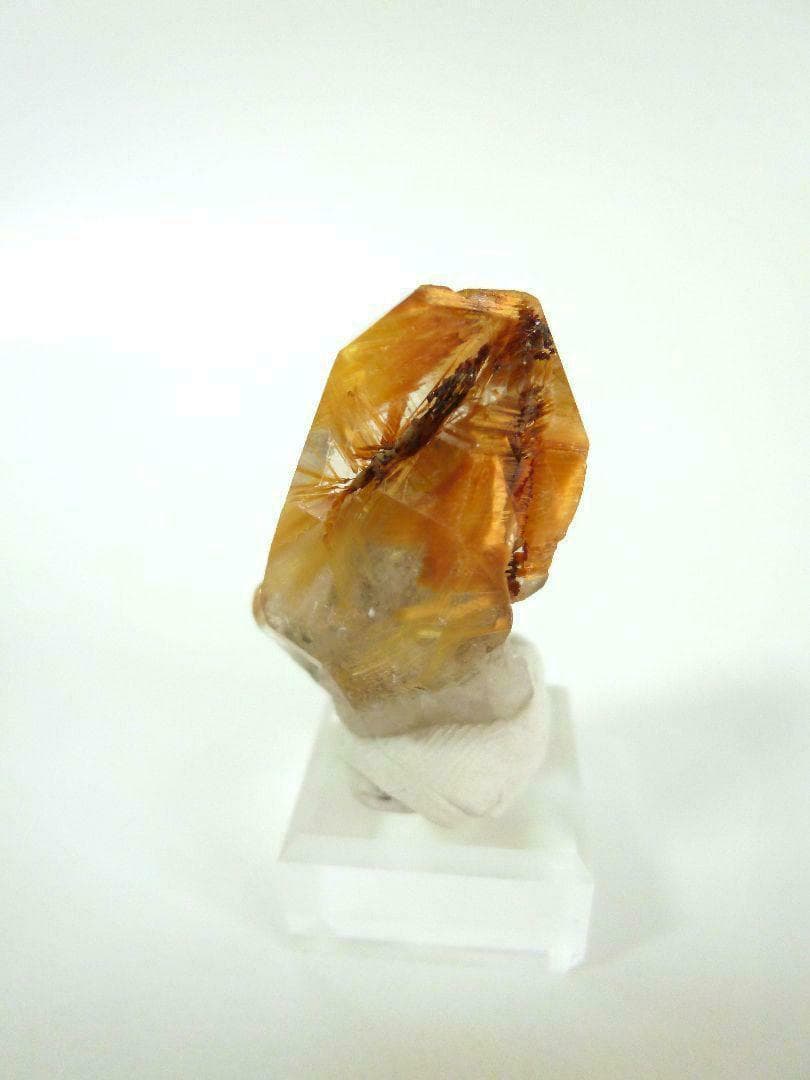 タイチンルチル 放射 ルチルクォーツ 水晶 鉱物標本