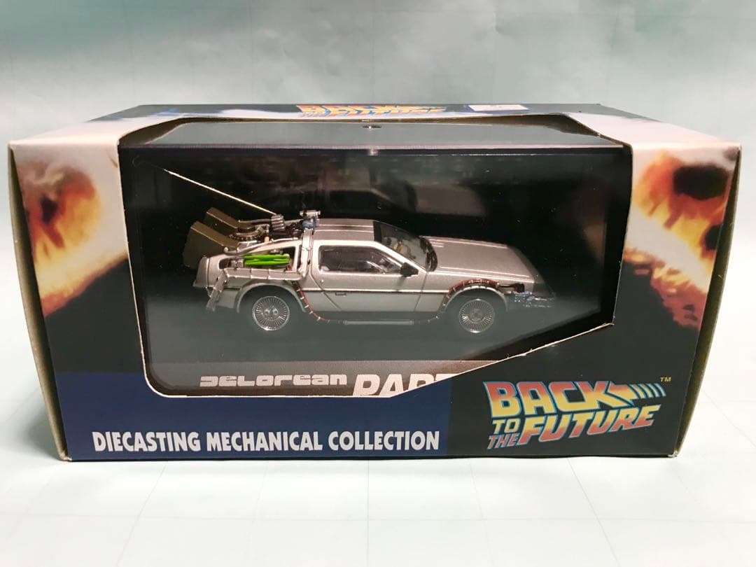 アオシマ スカイネット　バックトゥザフューチャー　デロリアン　1/43ミニカー