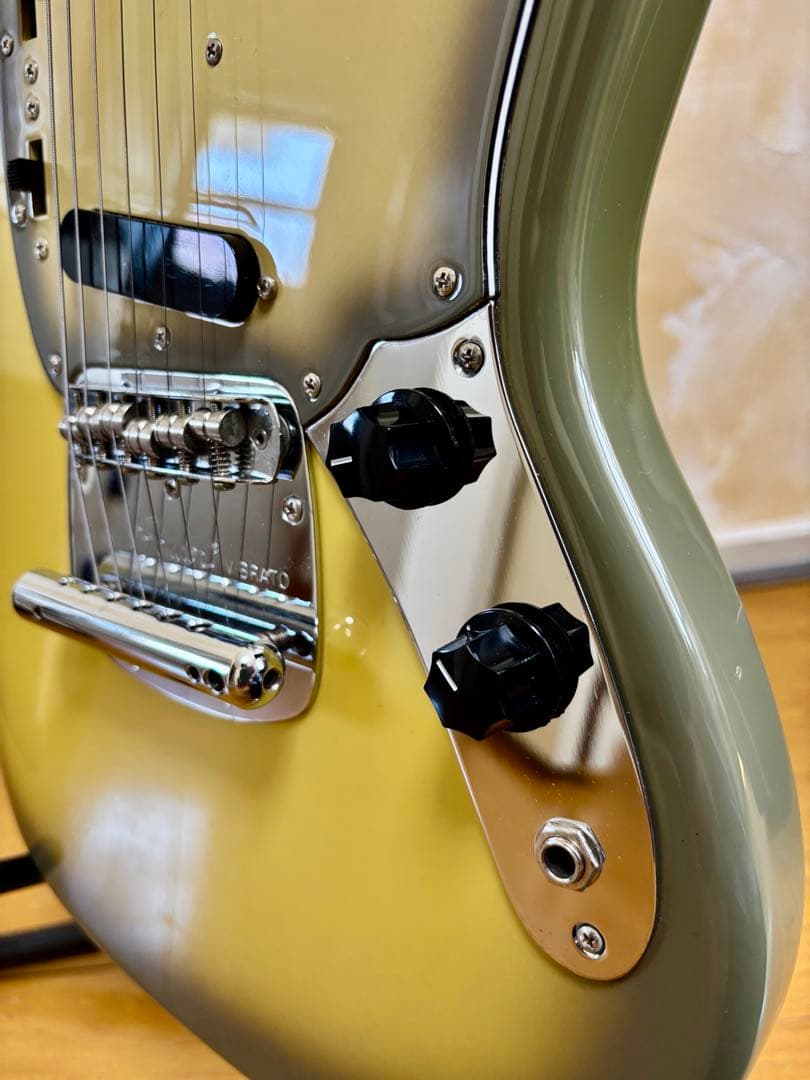 Fender Mustang Japan エレキ レアカラーの希少品♡未使用 楽器・機材